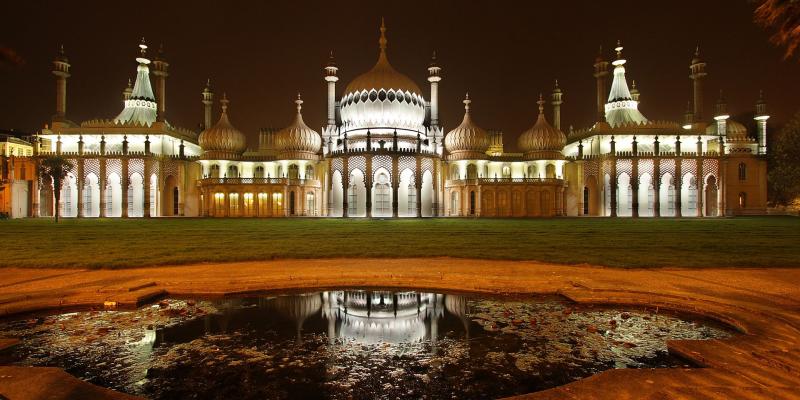 Royal Pavilion Brighton lit up at night. Photo: Roman Grac from Pixabay
