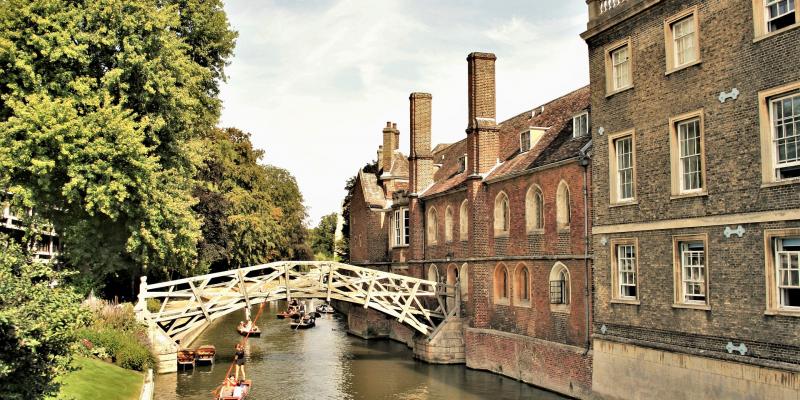 Mathematical Bridge in the sunshine, Cambridge. Photo: Jamie Sugg from Pixabay